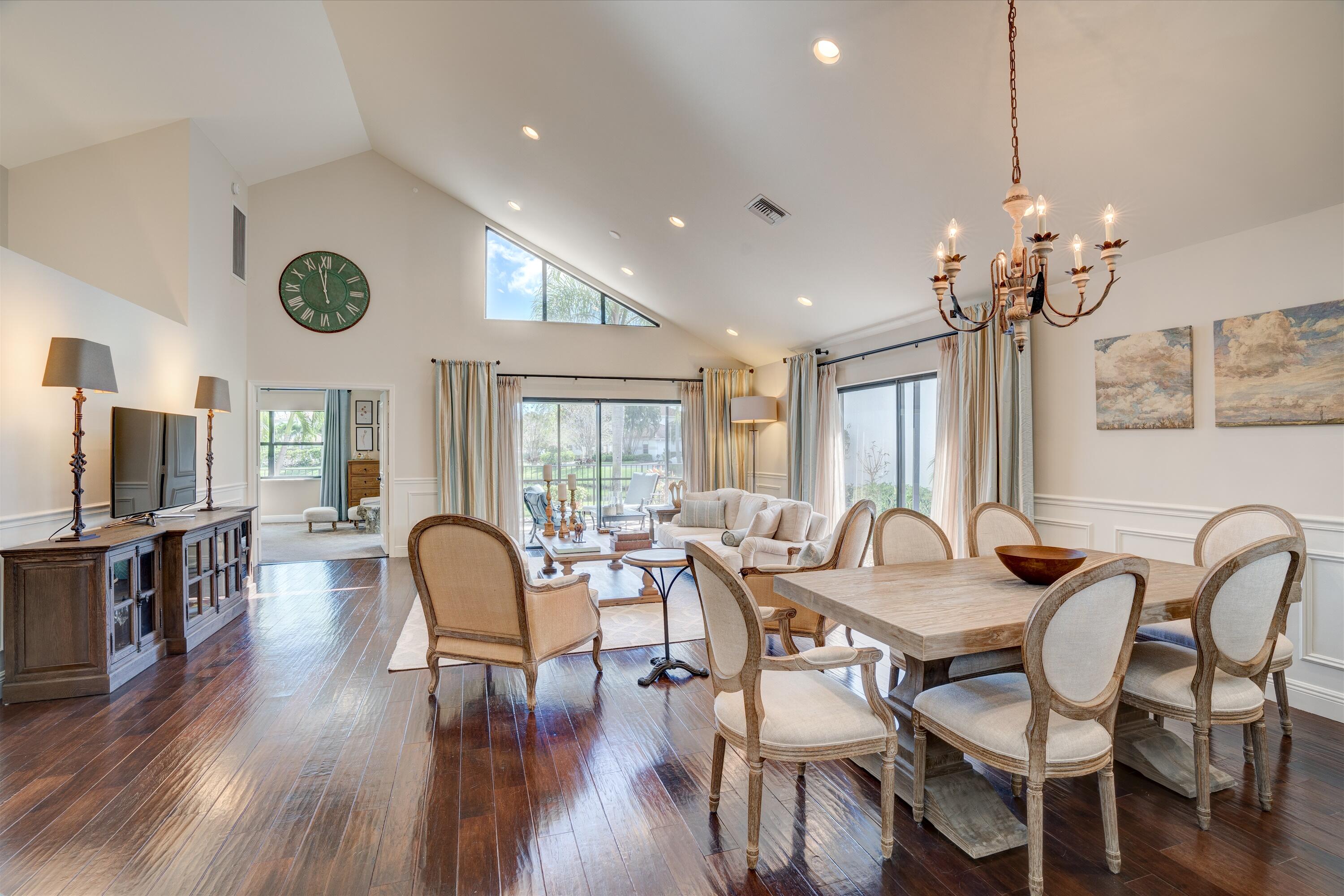 17496 Vía Capri Boca Raton, FL 33496 - Photo 7 of 22 Dining/Living Room
