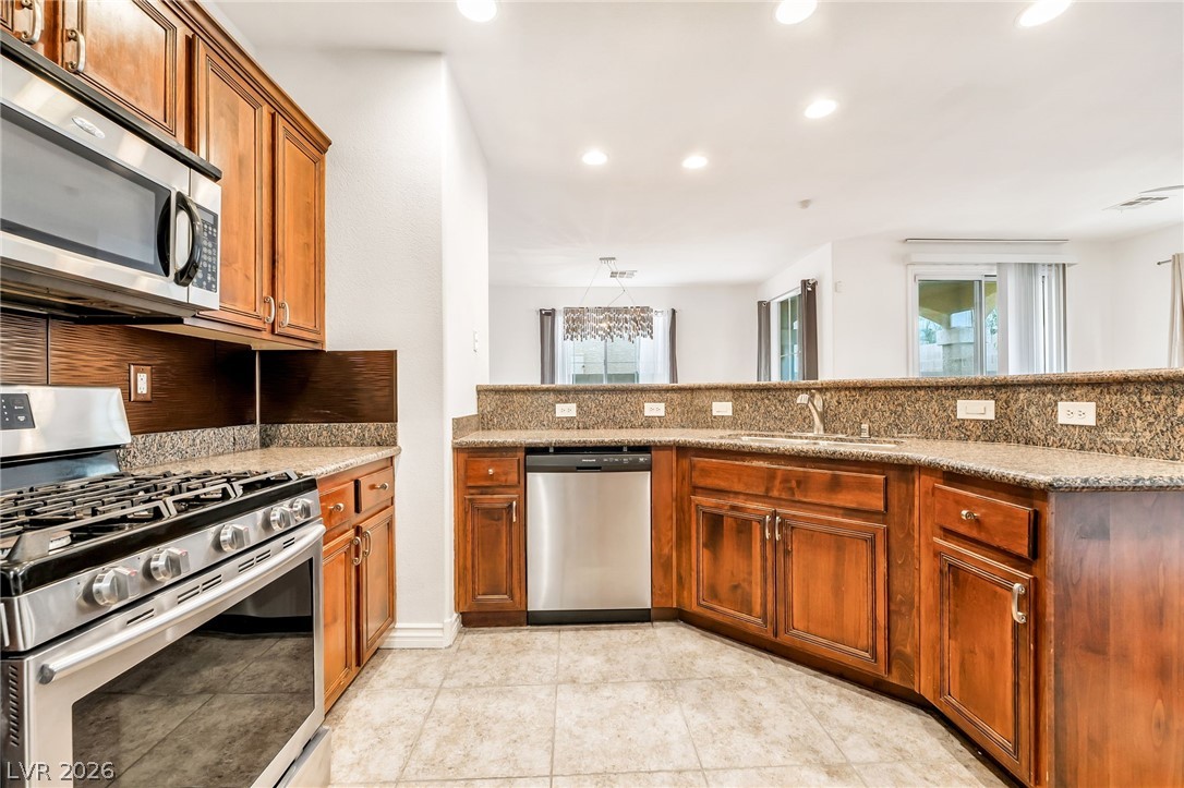 1537 Moss View Court Henderson, NV 89074 - Photo 11 of 31