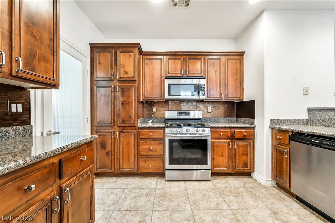 1537 Moss View Court Henderson, NV 89074 - Photo 10 of 31