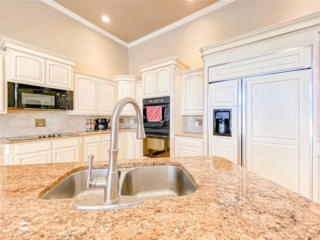 $650,000 | 1207 Saddle Lakes Drive, Abilene, TX 79602