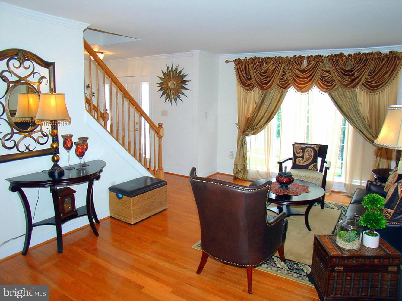 7514 Perryspring Way Baltimore, MD 21237 - Photo 6 of 26 Living Room