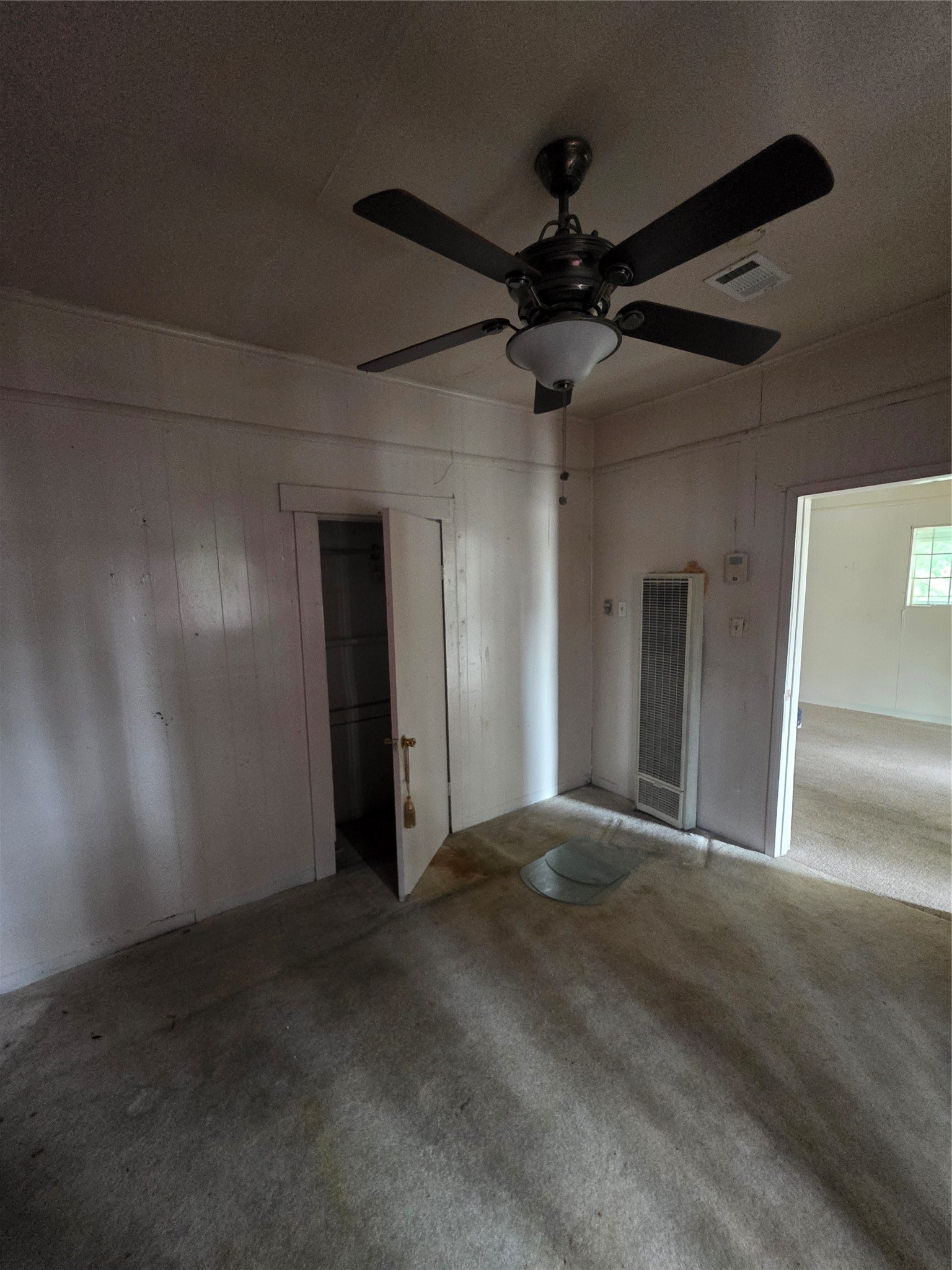 7106 Tierwester Street Houston, TX 77021 - Photo 6 of 11 a view of an empty room