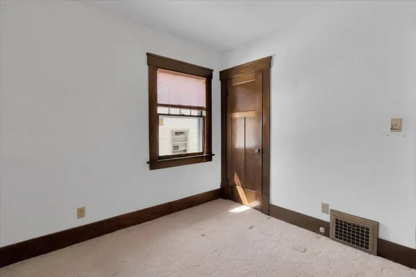 $224,900 | 306 West Madison Street, Belvidere, IL 61008
