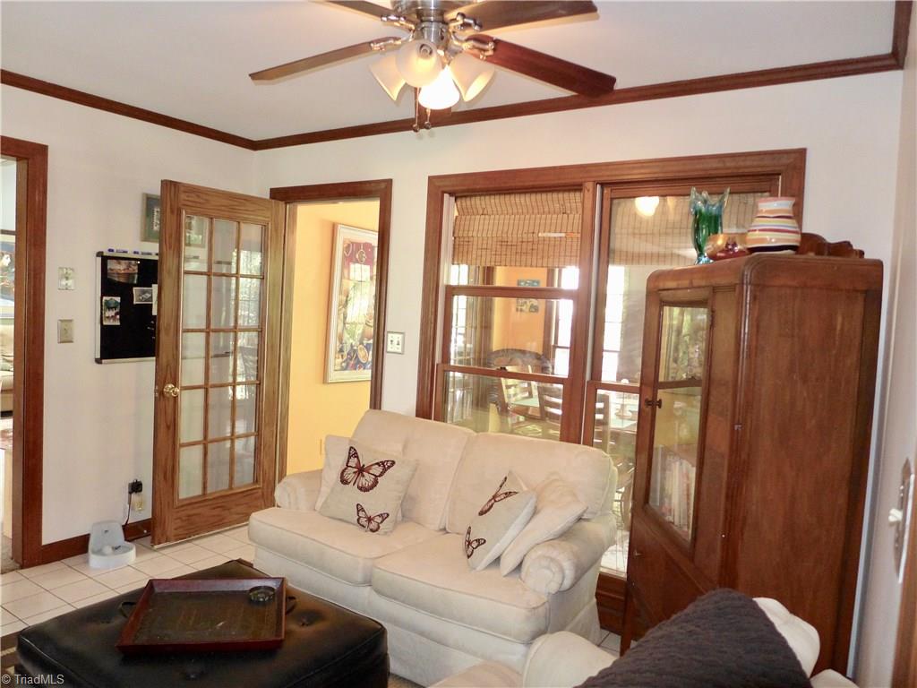 5101 Rambling Road Greensboro, NC 27409 - Photo 13 of 29