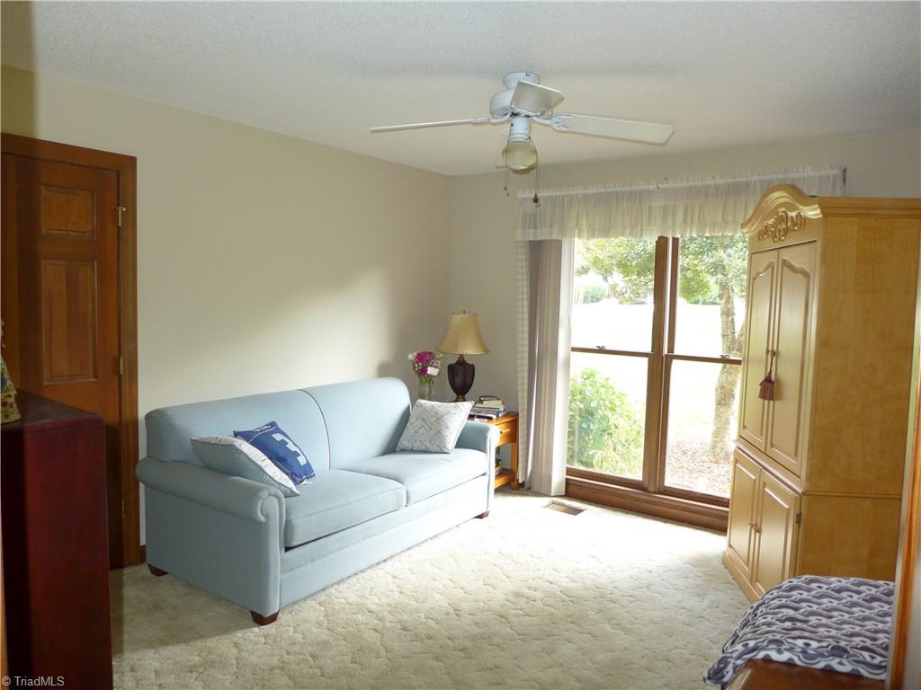 5101 Rambling Road Greensboro, NC 27409 - Photo 15 of 29