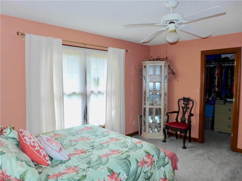 5101 Rambling Road Greensboro, NC 27409 - Photo 20 of 29