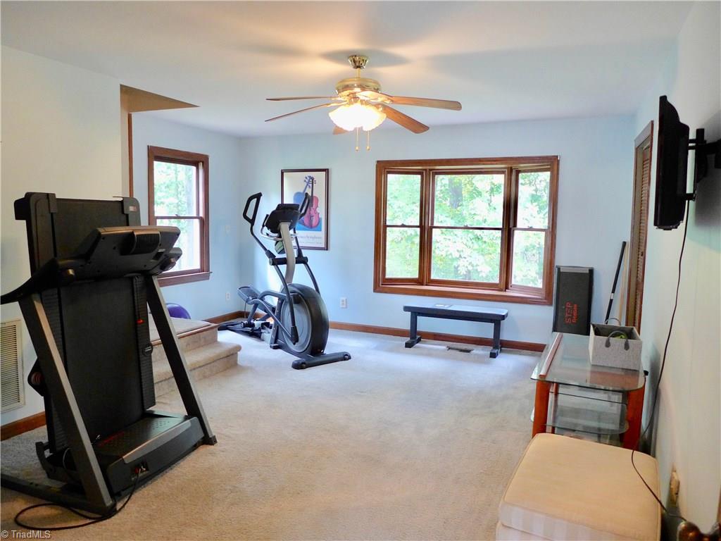 5101 Rambling Road Greensboro, NC 27409 - Photo 24 of 29