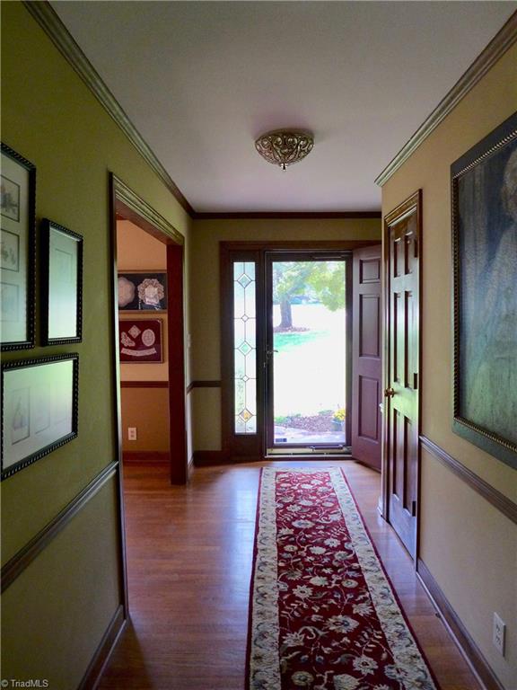 5101 Rambling Road Greensboro, NC 27409 - Photo 5 of 29