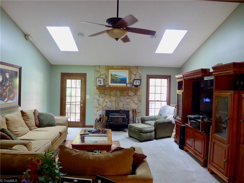 5101 Rambling Road Greensboro, NC 27409 - Photo 8 of 29