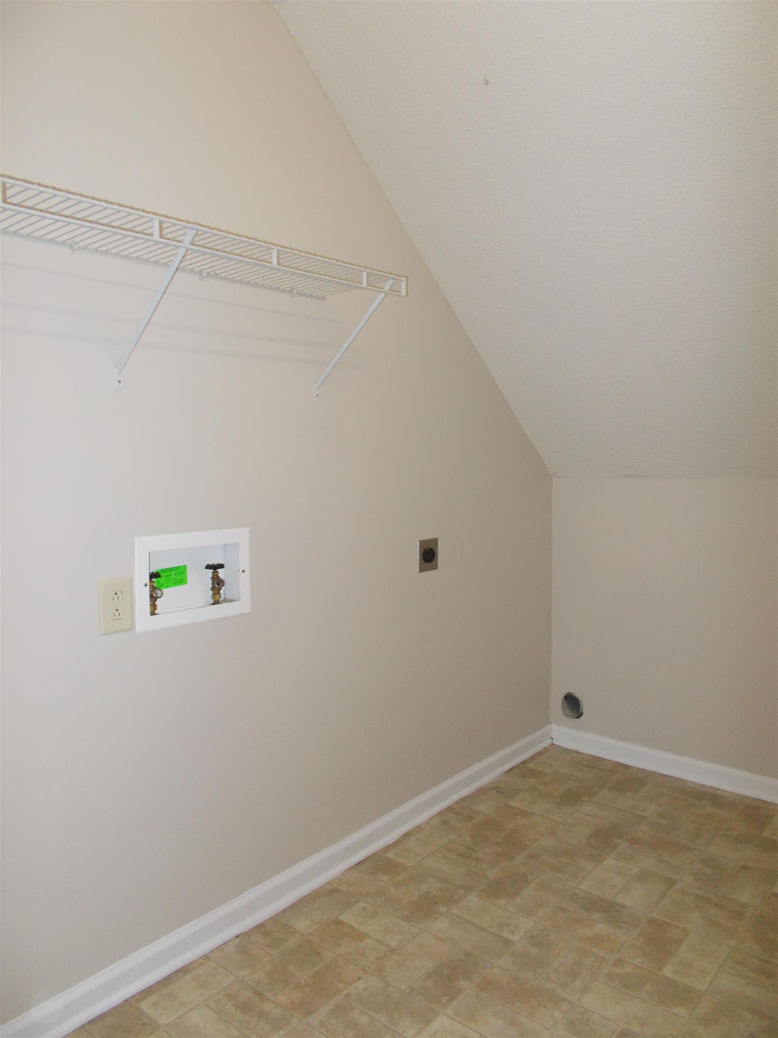 3398 Queensbury Road Clarksville, TN 37042 - Photo 17 of 26 a view of an empty room