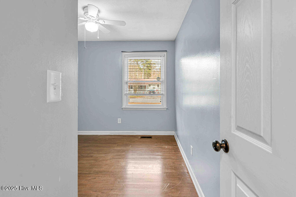 203 Pineview Road Jacksonville, NC 28546 - Photo 20 of 29 DSC_1117