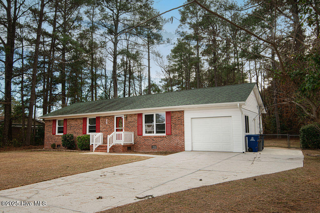 203 Pineview Road Jacksonville, NC 28546 - Photo 2 of 29 DSC_0962
