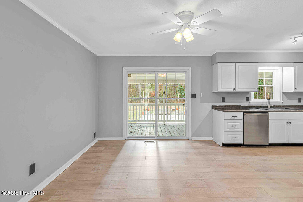 203 Pineview Road Jacksonville, NC 28546 - Photo 6 of 29 DSC_1018