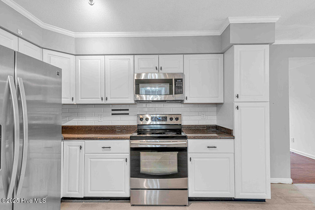 203 Pineview Road Jacksonville, NC 28546 - Photo 9 of 29 DSC_1039