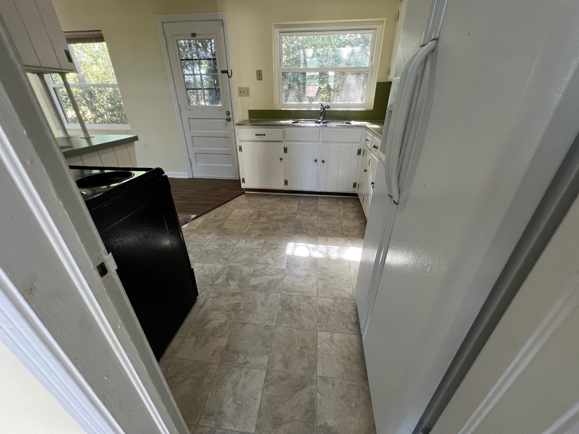 2002 Chowkeebin Nene Tallahassee, FL 32301 - Photo 2 of 26