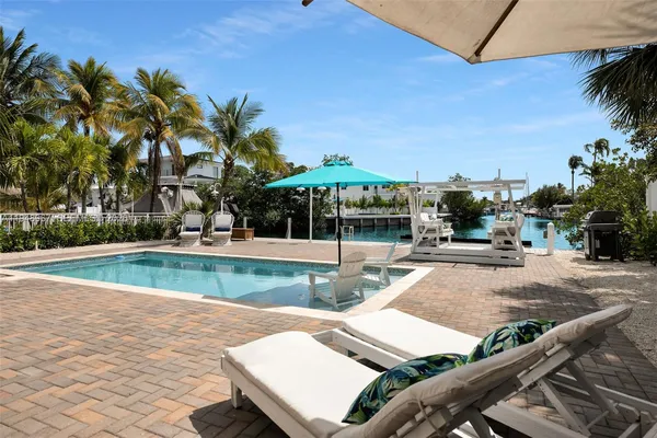 $2,200,000 | 187 Plantation Avenue, Tavernier, FL 33070