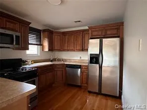 $3,900 | 420 North Corona Avenue, Unit 4, Valley Stream, NY 11580