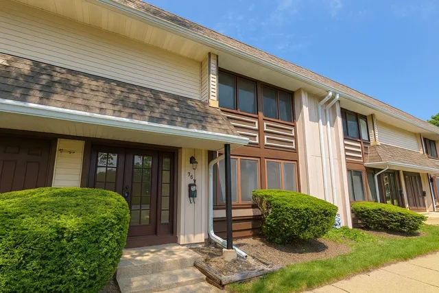 $278,000 | 5567 Court F, Unit 5567, Hanover Park, IL 60133