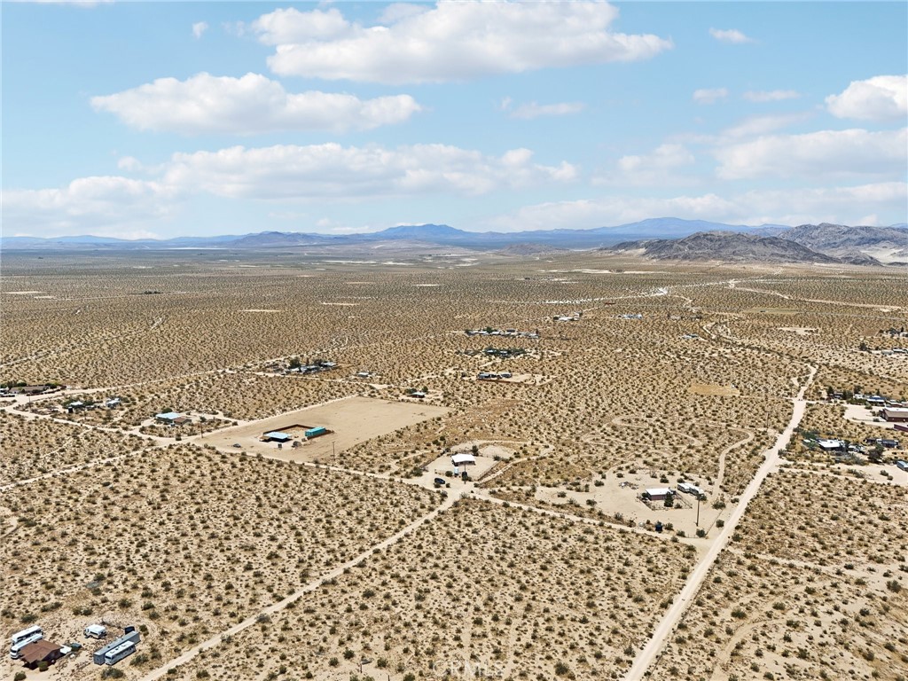 51474 Mills Road Johnson Valley, CA 92285 - Photo 52 of 56 a view of an ocean
