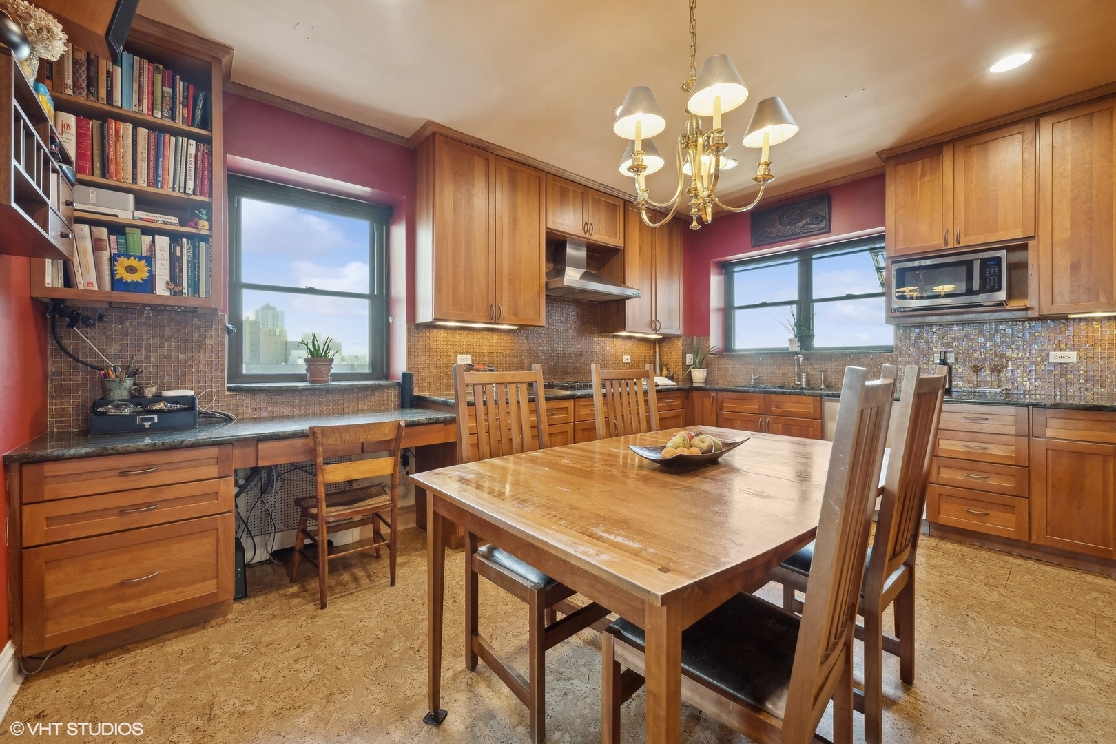 5510 North Sheridan Road, Unit 7B Chicago, IL 60640 - Photo 12 of 30 Gallery Image 12