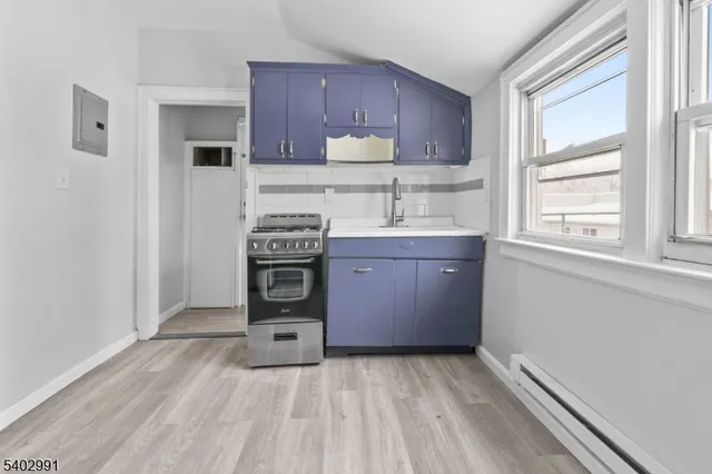 $1,000 | 211 North 13th Street, Newark, NJ 07107