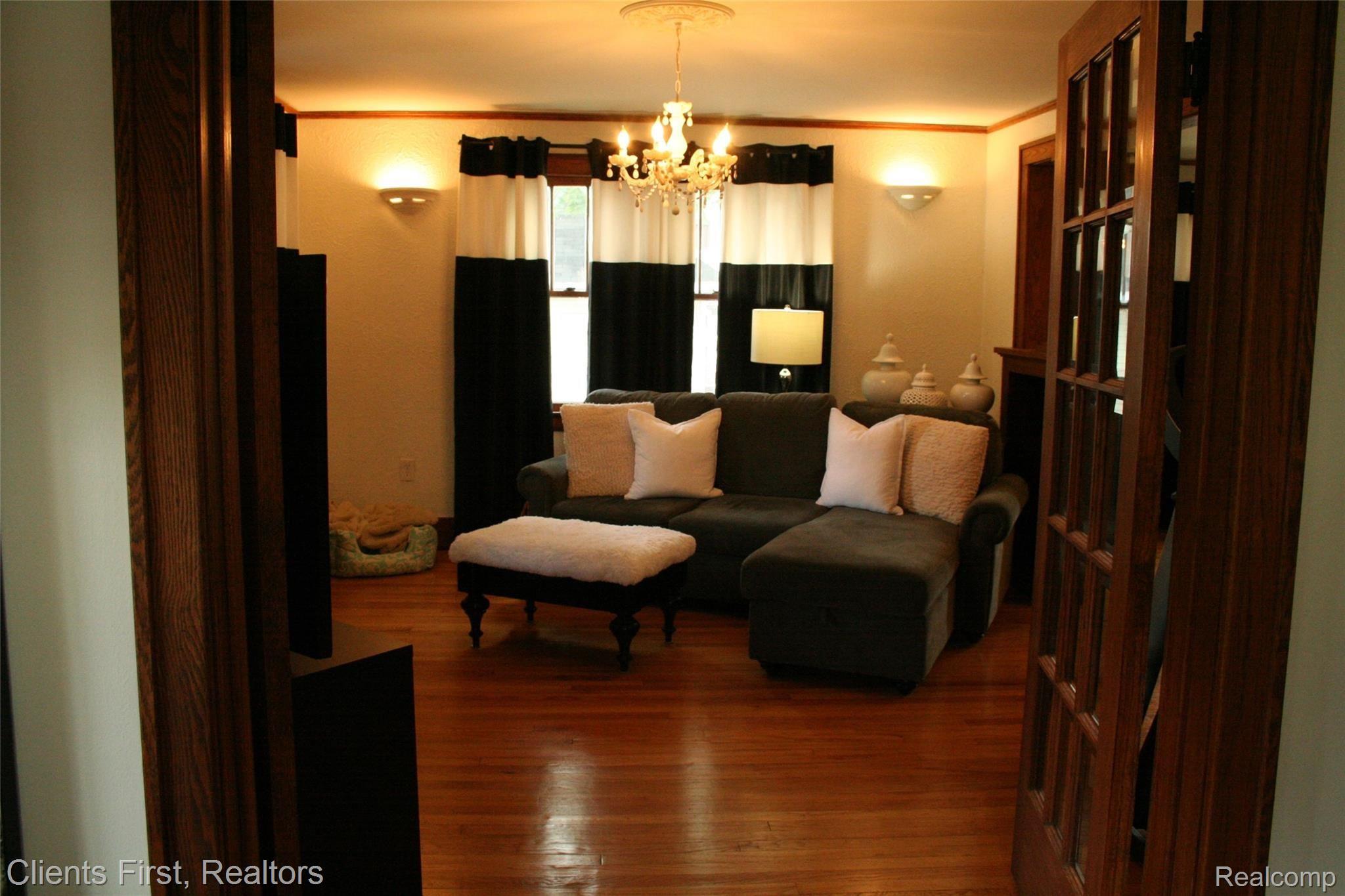 35205 Chestnut Street Wayne, MI 48184 - Photo 19 of 55 IMG_7473.JPG