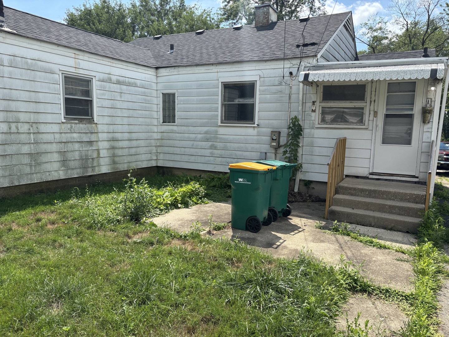 1010 Helen Avenue Joliet, IL 60433 - Photo 11 of 11 a view of a house with backyard and sitting area