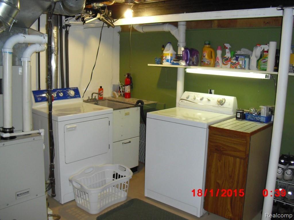3227 Rome Avenue Warren, MI 48091 - Photo 61 of 65 Rome & Winchester 064.jpg