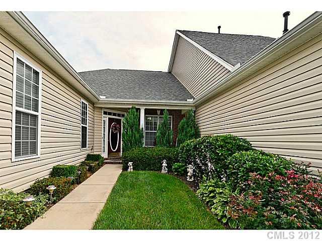 279 Garnet Court, Unit 279 Fort Mill, SC 29708 - Photo 3 of 16 Gallery Image 3