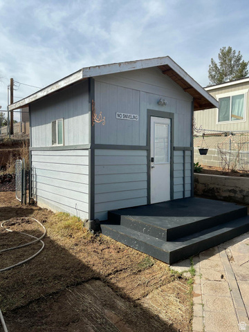 185 North 2750 East St. George, UT 84790 - Photo 15 of 16