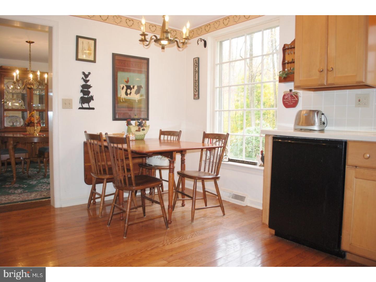 829 Milmar Road Newtown Square, PA 19073 - Photo 7 of 25 Kitchen