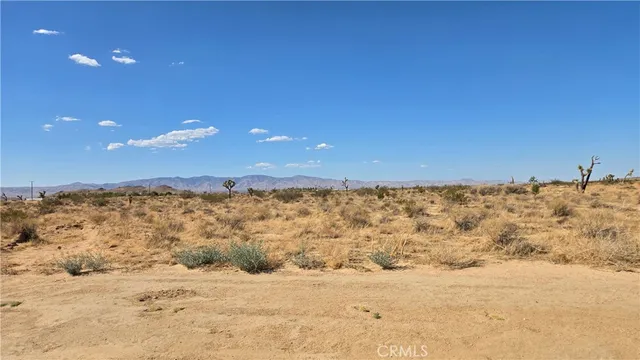 a view of a sky view