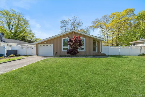 $489,000 | 82 Robinwood Drive, Mastic Beach, NY 11951