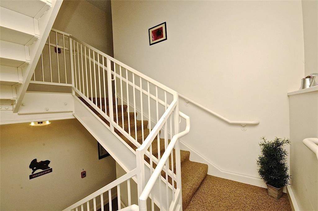 24 Brackett Street, Unit 2 Portland, ME 04102 - Photo 4 of 29 Photo