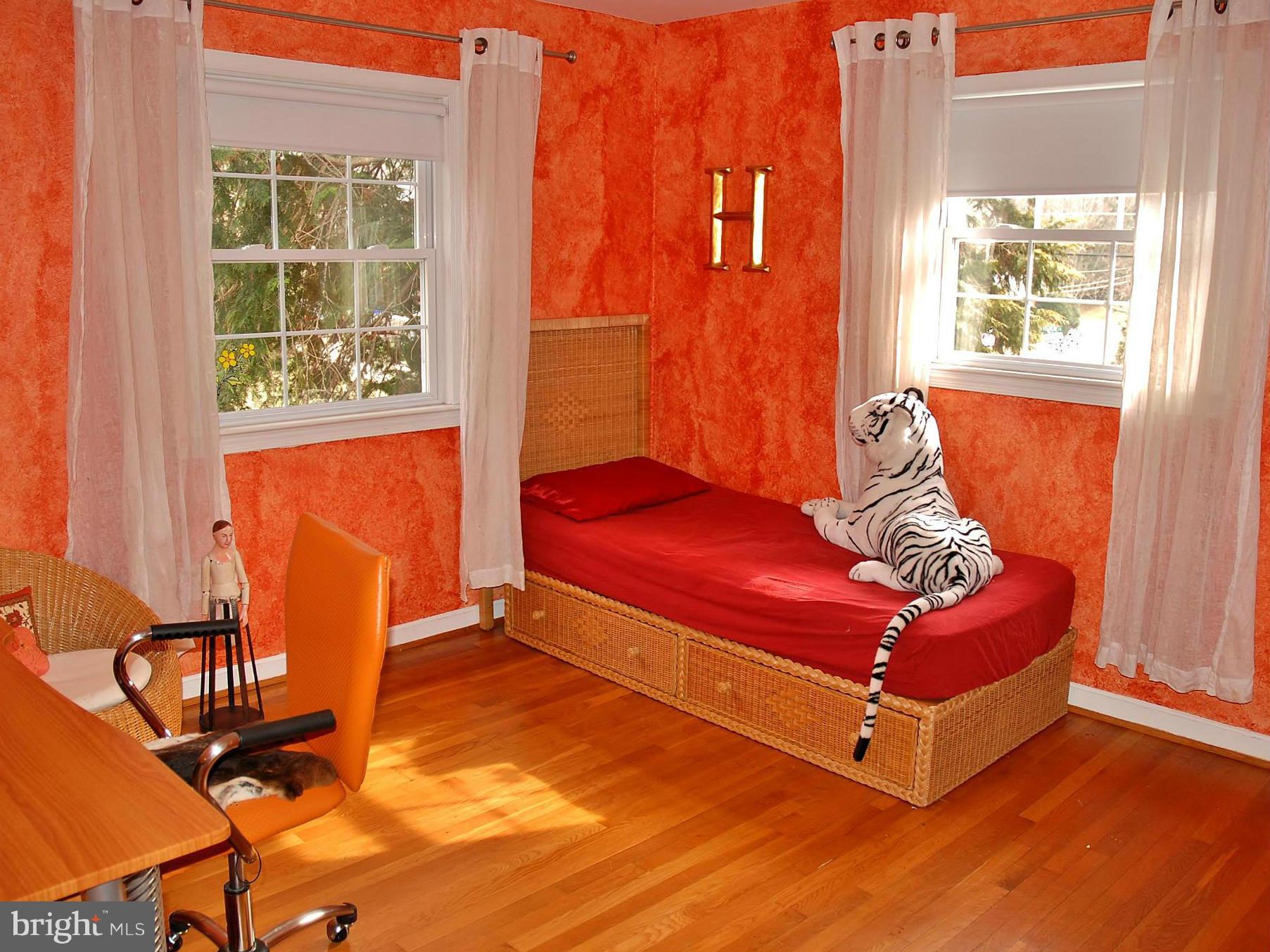 9916 Harrogate Road Bethesda, MD 20817 - Photo 11 of 25 Bedroom