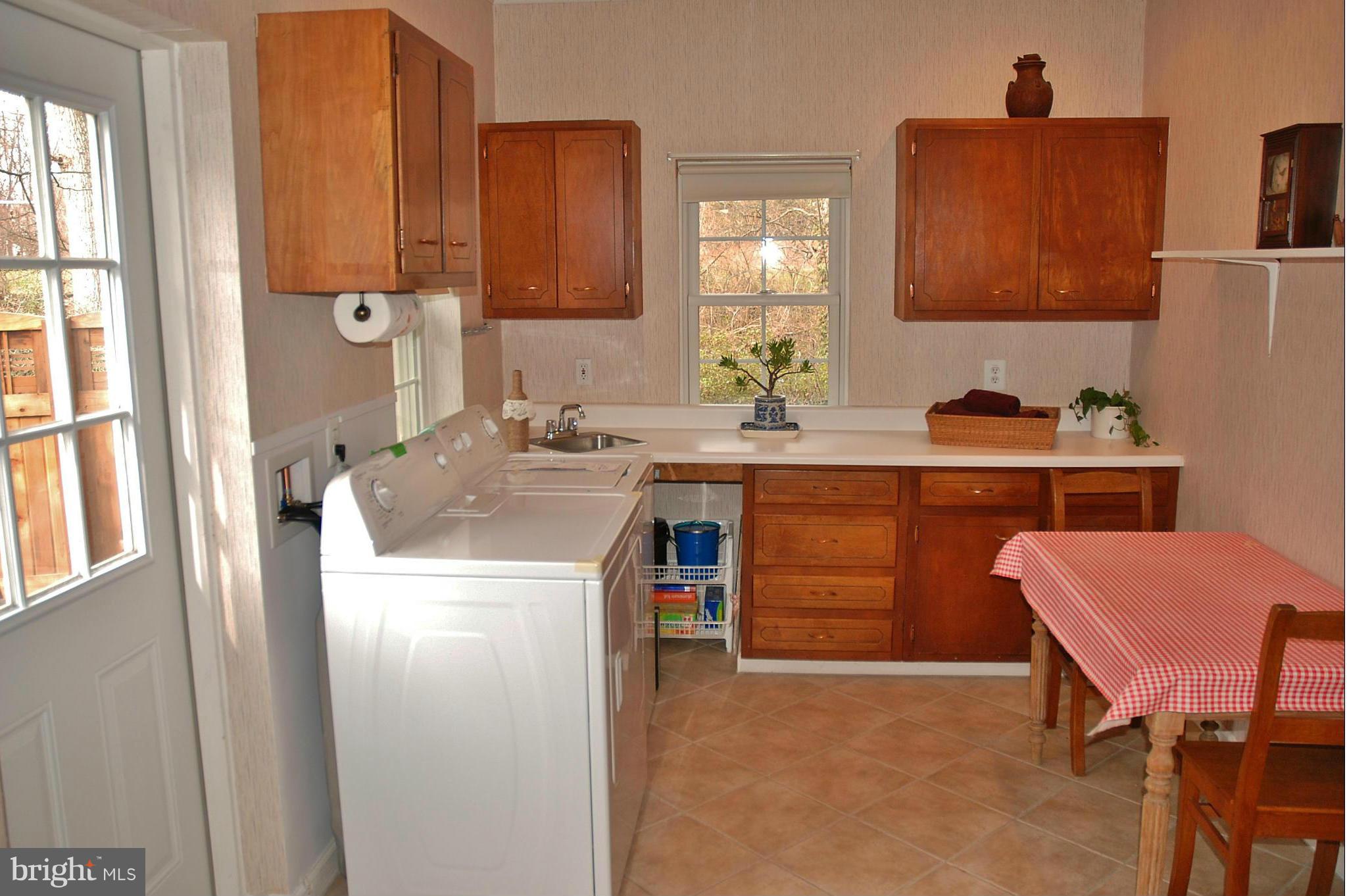 9916 Harrogate Road Bethesda, MD 20817 - Photo 14 of 25 Laundry Room