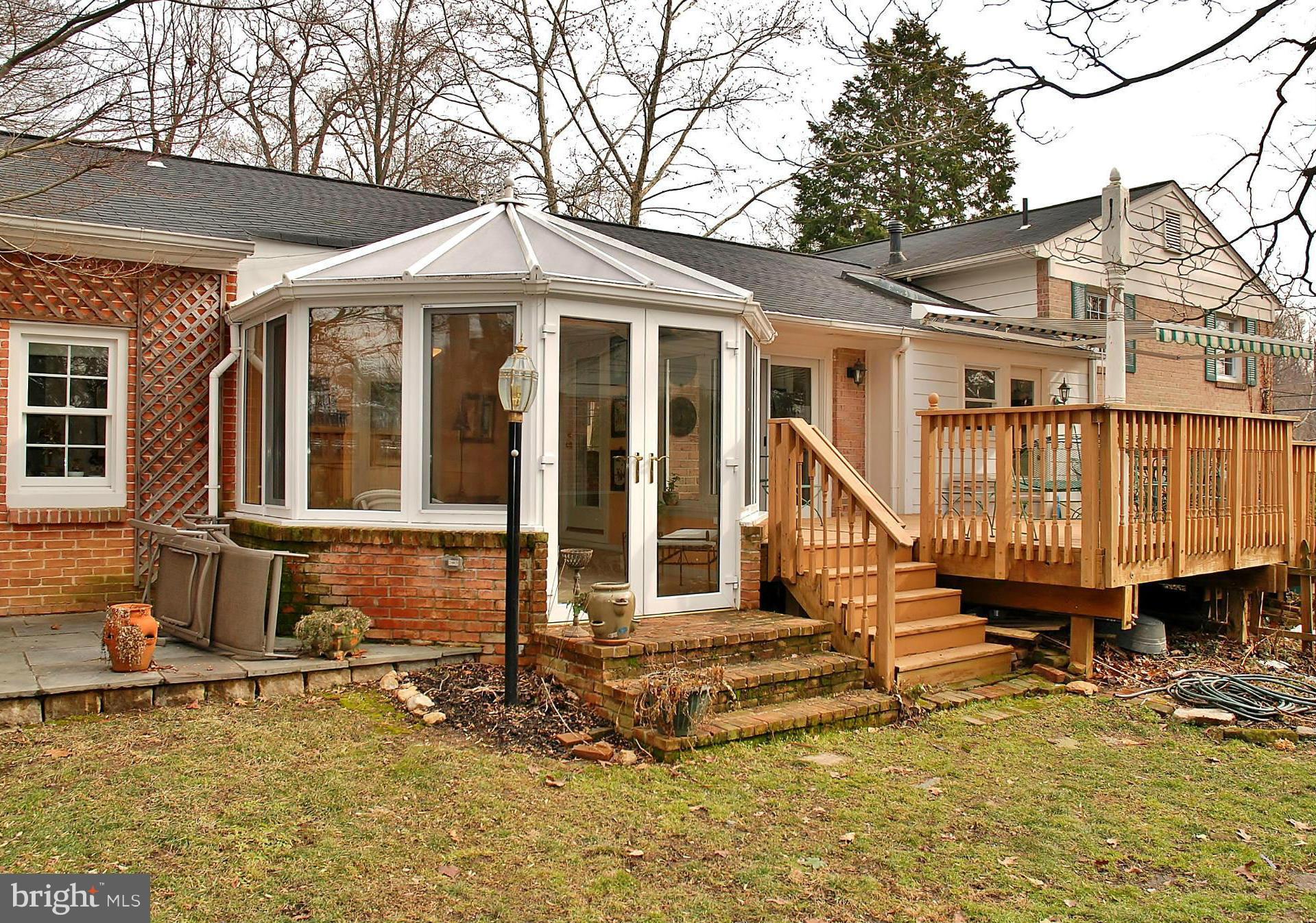 9916 Harrogate Road Bethesda, MD 20817 - Photo 19 of 25 Solarium/Deck View