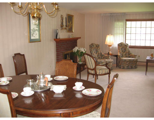 8 Hemlock Road Andover, MA 01810 - Photo 4 of 11 Gallery Image 4