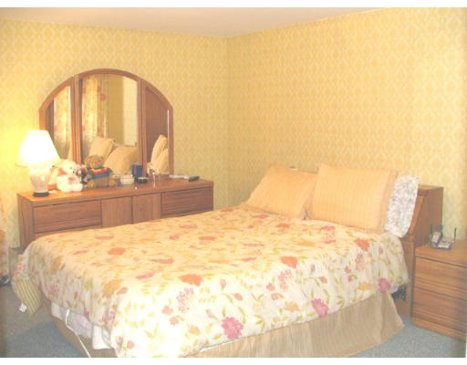 8 Hemlock Road Andover, MA 01810 - Photo 6 of 11 Gallery Image 6