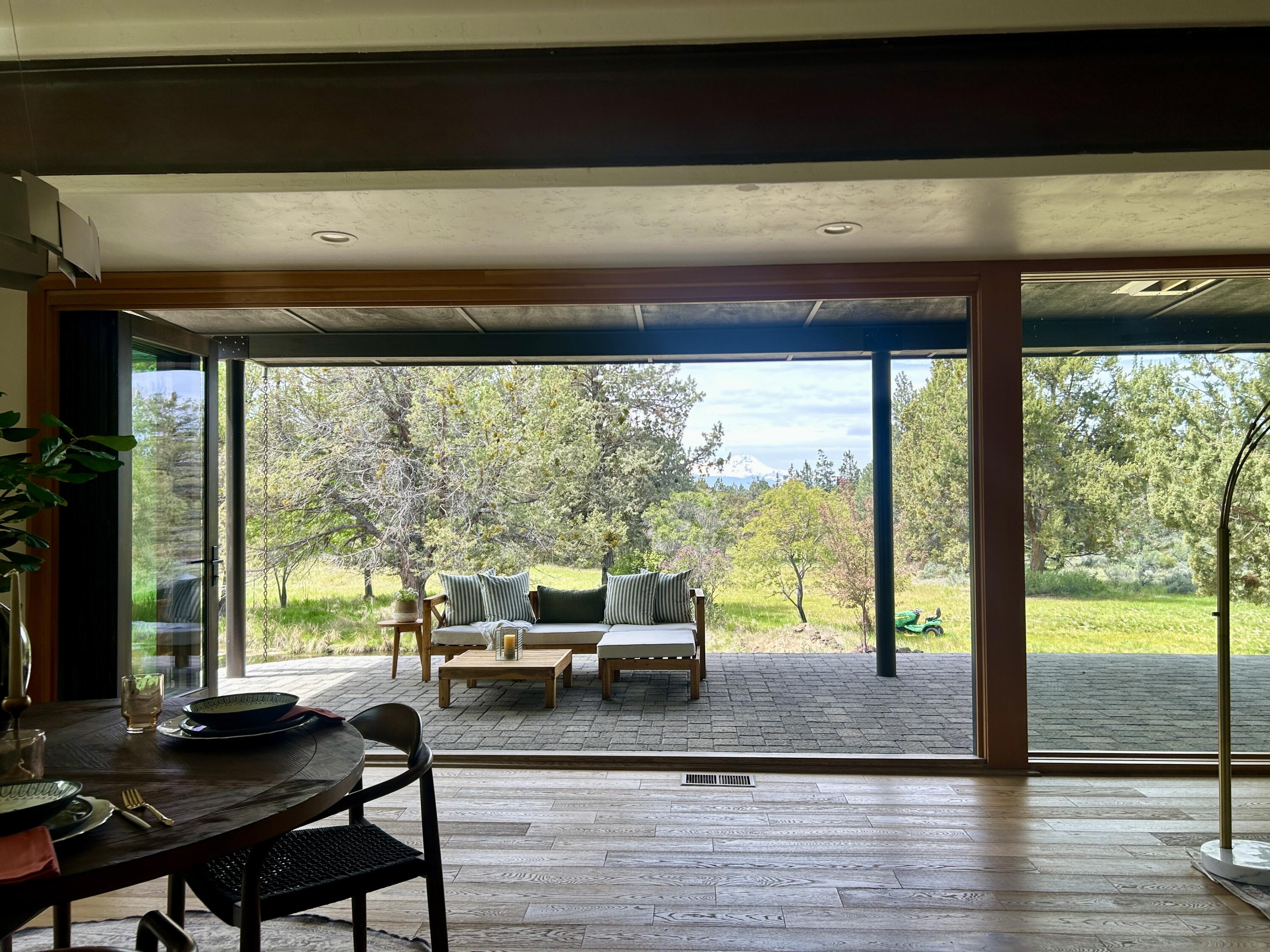 20475 Rogers Road Bend, OR 97703 - Photo 33 of 36 IMG_2588