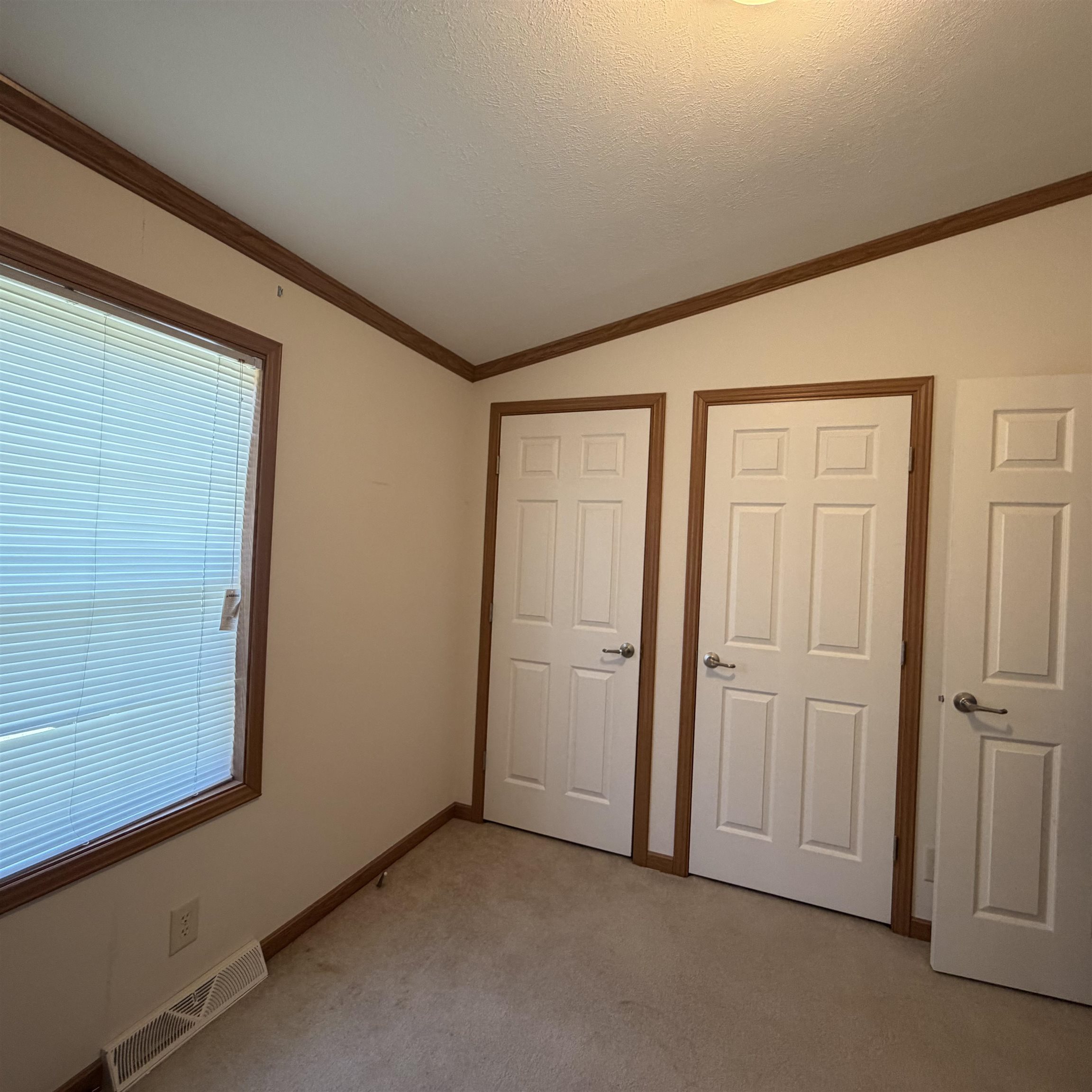 19 Holly Park Lane Rochester, NH 03867 - Photo 10 of 16