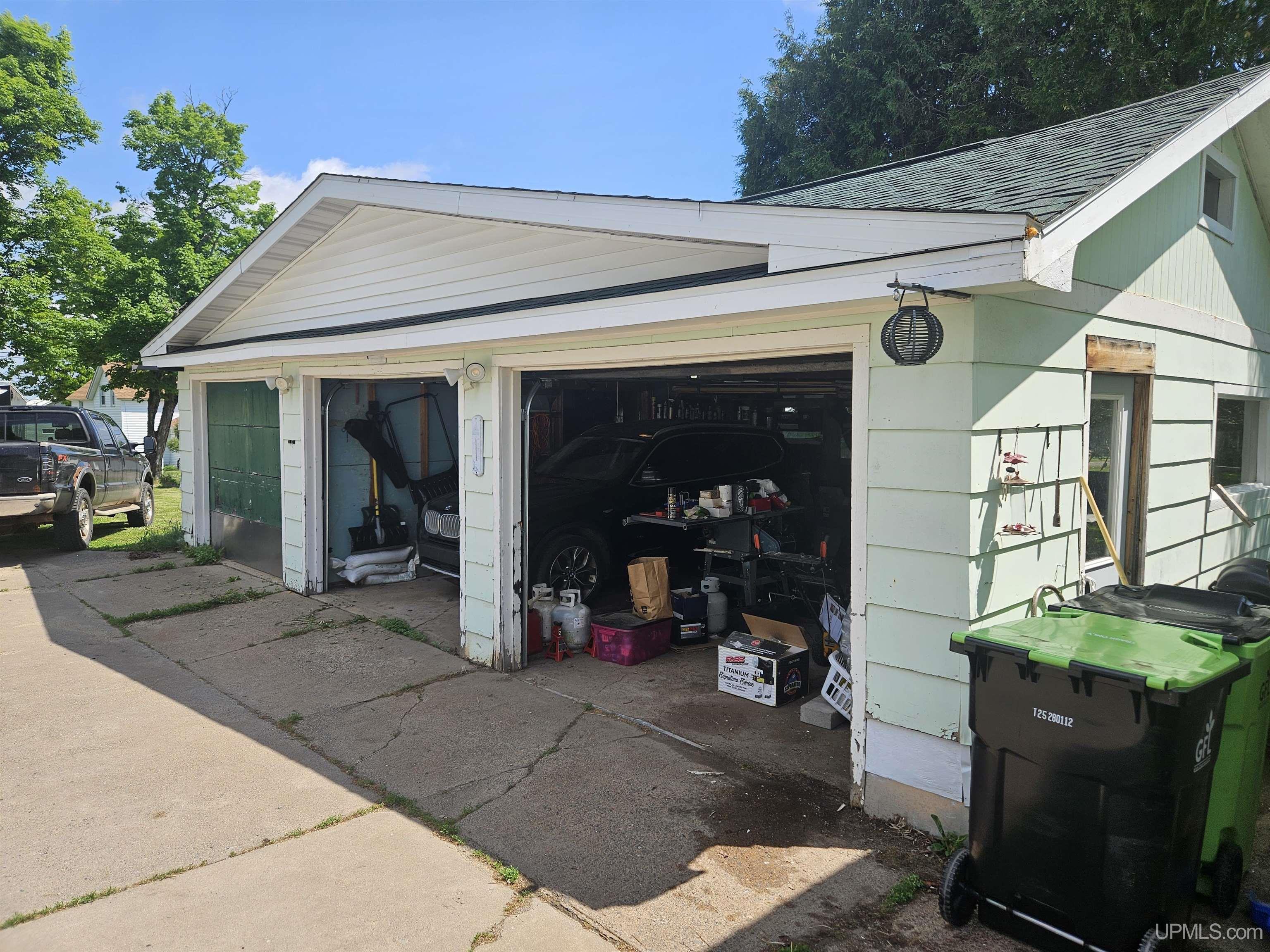 912 Erie Street Crystal Falls, MI 49920 - Photo 7 of 40