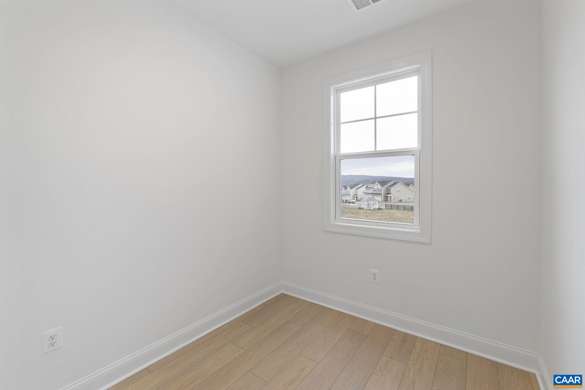 321 Springdale Road Waynesboro, VA 22980 - Photo 33 of 49 an empty room with a window