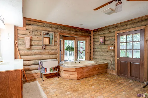 $750,000 | 4032 Highway 48, McComb, MS 39648