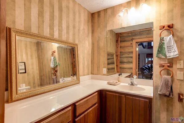 $750,000 | 4032 Highway 48, McComb, MS 39648