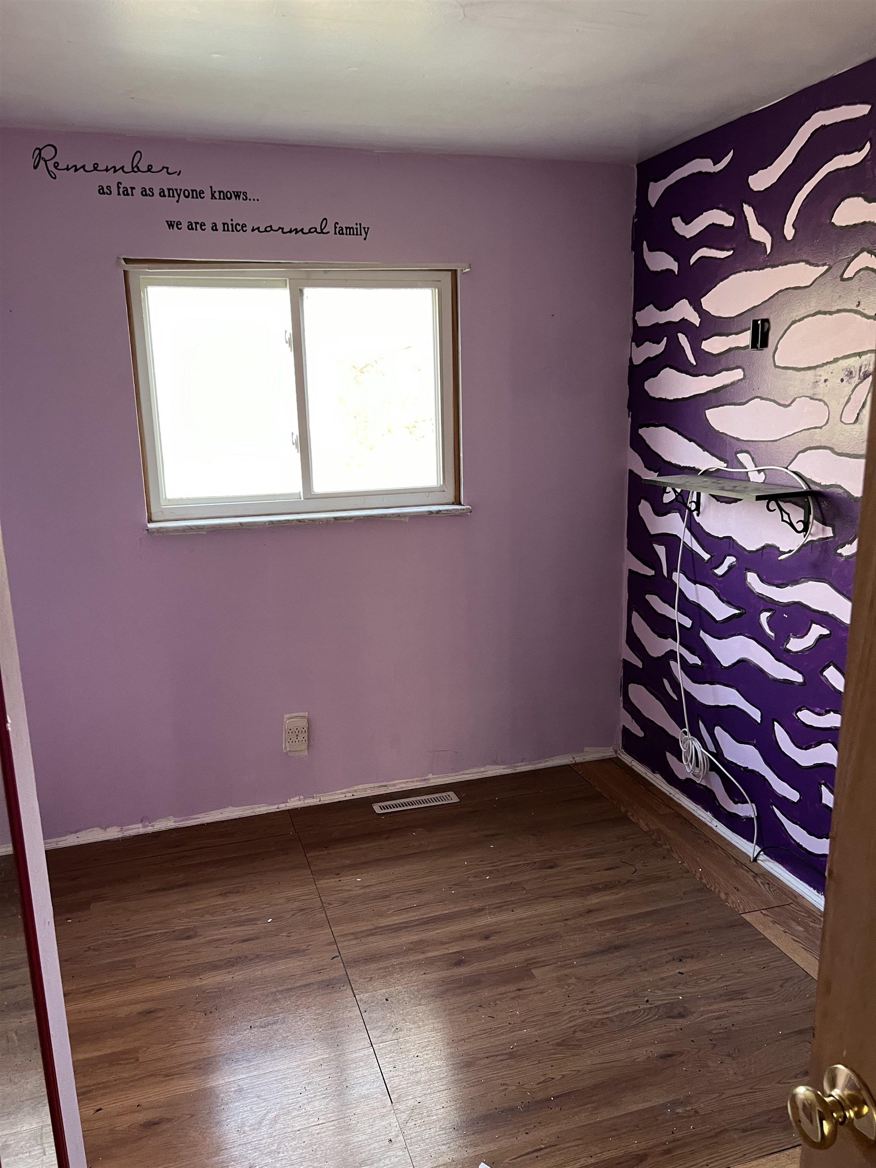 9354 Morrish Road Montrose, MI 48457 - Photo 10 of 16 50159726-217ceed5-dbe8-4d73-ae8c-bdcd62476ff5.JPG