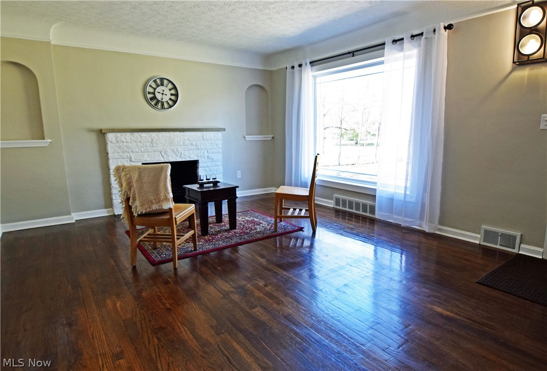 6256 Highland Road Cleveland, OH 44143 - Photo 3 of 18 Gallery Image 3