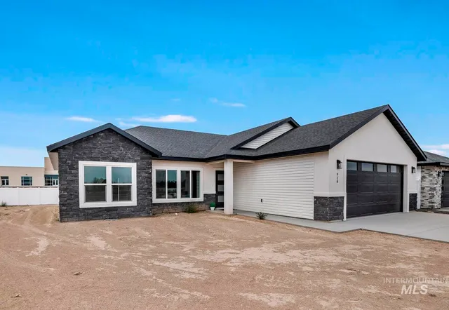 $399,900 | 928 Gregory Way, Twin Falls, ID 83301