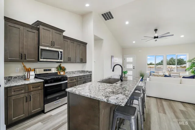 $399,900 | 928 Gregory Way, Twin Falls, ID 83301