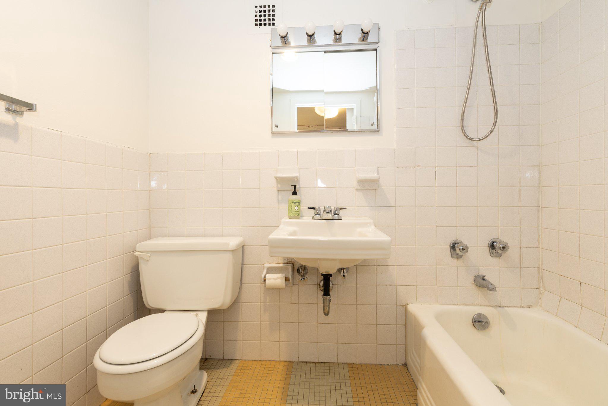 224 West Rittenhouse Square, Unit 1704 Philadelphia, PA 19103 - Photo 14 of 23 Bright and clean bathroom retreat.